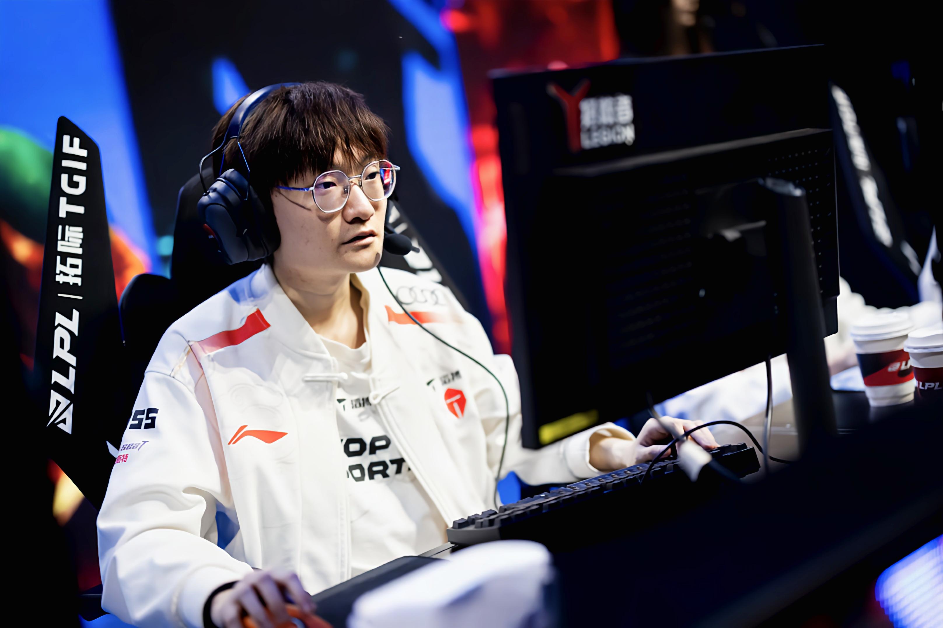 Scout赛事官方发布连败新规，FPX争议不断！的简单介绍