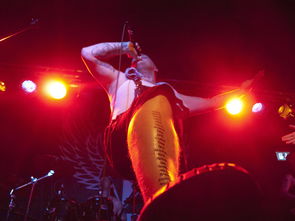 TheShy迎来五赛季高光表现，利物浦球迷沸腾！